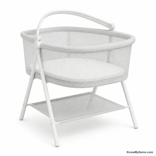 Bassinet product photograph matching this style definition