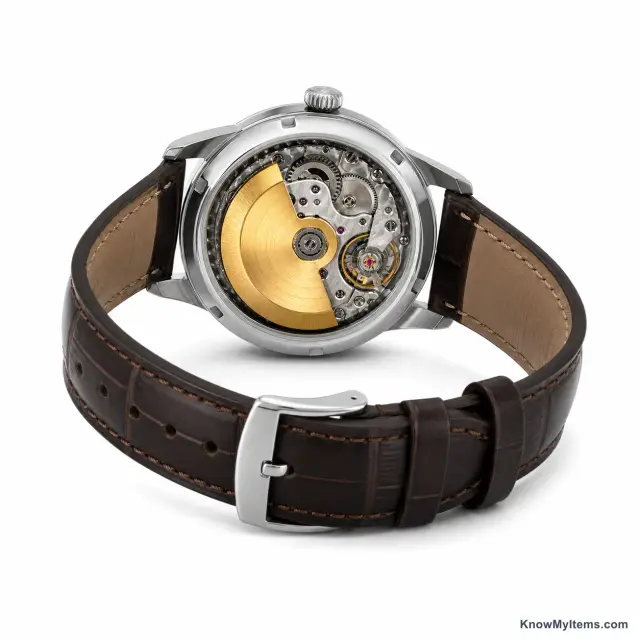 Automatic product photograph matching this feature definition